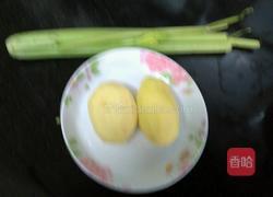 炝芹菜土豆丝的做法图解1