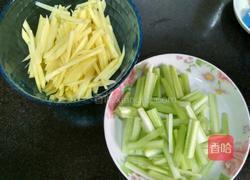 炝芹菜土豆丝的做法图解3