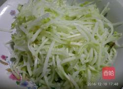 佛手瓜炒肉丝的做法图解2