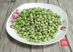 鲜豌豆牛肉粒的做法图解1