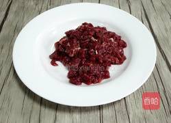 鲜豌豆牛肉粒的做法图解2