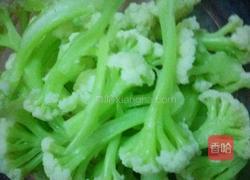 菜花炒肉的做法图解4