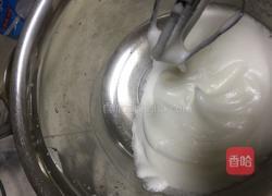 超级简单戚风蛋糕卷的做法图解1