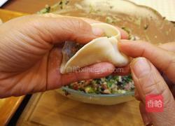 柳叶饺子的包法的做法图解15
