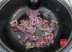 泡藕带爆炒牛肉的做法图解3