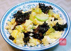 西葫芦木耳炒鸡蛋的做法图解8