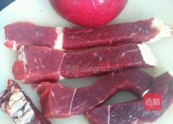 牛肉萝卜的做法图解1