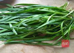 鸡蛋韭菜馅饼的做法图解2