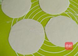 鸡蛋韭菜馅饼的做法图解12