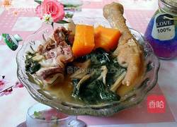 猪骨鸡爪菜干汤的做法图解7