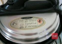 猪骨鸡爪菜干汤的做法图解6