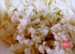 肉片爆炒有机菜花的做法图解2