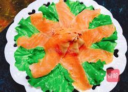 烟熏三文鱼色拉的做法图解3