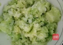 猪肉圆白菜水饺的做法图解3