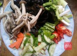 杂蔬烩鱼丸的做法图解1