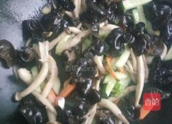 杂蔬烩鱼丸的做法图解2