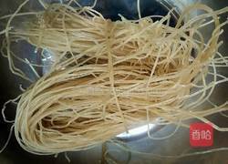 白菜炒粉丝的做法图解1