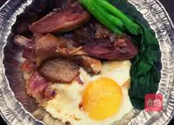 Illustration of how to make cured meat clay pot rice 4