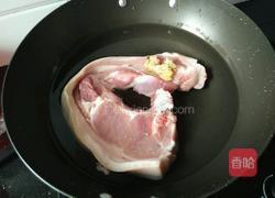 五花肉焖笋干的做法图解4