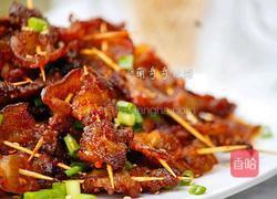 牙签烤五花肉的做法图解1