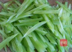 肉炒莴苣丝的做法图解2