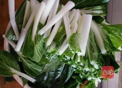 小白菜炒牛肉的做法图解1