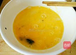 香椿鸡蛋饼的做法图解3
