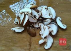 鸡蛋香菇汤的做法图解3