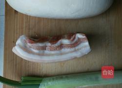 五花肉烧萝卜的做法图解1