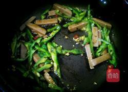 老坛酸菜火腿炒面的做法图解5