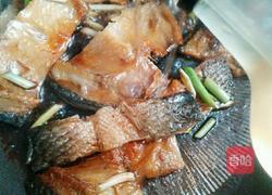 蒜香鱼干的做法图解8