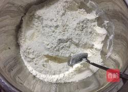 椰蓉面包的做法图解1