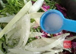 苦菊拌甘蓝的做法图解5