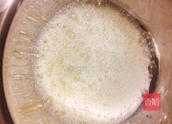 8寸原味戚风蛋糕的做法图解5