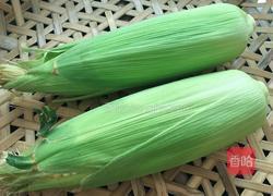 煮玉米的做法图解1