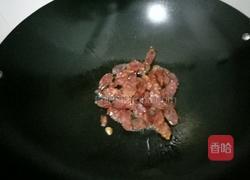 腊肠炒豆角的做法图解2