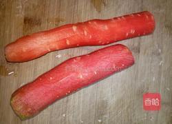 胡萝卜炖鸡的做法图解1