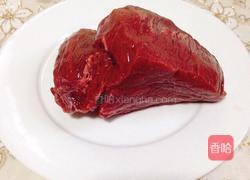 泡椒炒牛肉丝的做法图解1