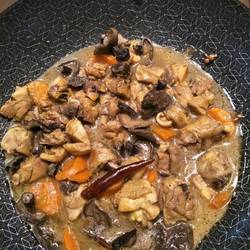 松蘑炖鸡腿的做法[图]