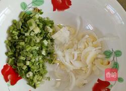 鸡蛋磨菇汤的做法图解3