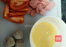 火腿肠鸡蛋面的做法图解1