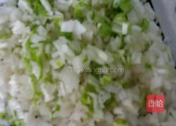 芹菜炒肉末的做法图解1