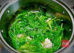 豌豆苗丸子汤的做法图解6