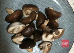 香菇扒油菜的做法图解1