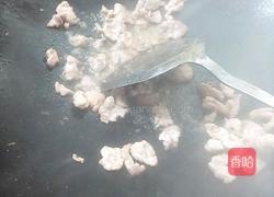 瘦肉炒河粉的做法图解3