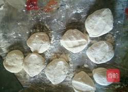 韭菜鸡蛋(香菇芹菜肉)包子的做法图解7