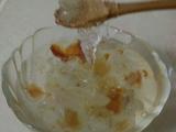 雪燕桃胶皂米羹的做法[图]