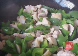 杏鲍菇炒彩椒的做法图解8