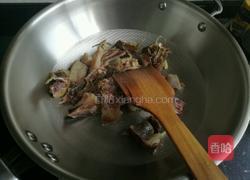 咸鸭烧芹菜的做法图解2