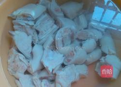 黄豆炖猪脚的做法图解2